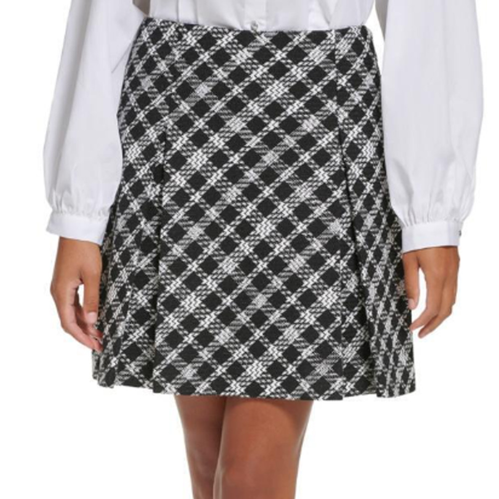KARL LAGERFELD PARIS Tweed Skirt Size 12 Black White Plaid Aline Pleated NWT